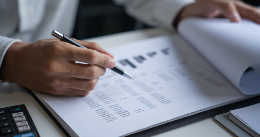 hr_admin_services_0019_Layer 3 woman viewing hr compliance checklist with team in background