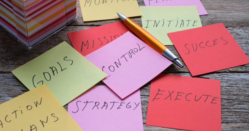 hr_admin_services_0019_Layer 3 woman viewing hr compliance checklist with team in background