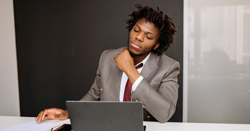 hr_admin_services_0019_Layer 3 woman viewing hr compliance checklist with team in background